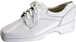 24 Hour Comfort Cherie Women's Wide Width Leather Lace-Up Oxford Shoes 10 X-Wide White
