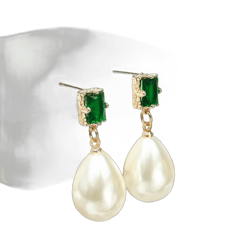 18K Gold Plated Pearl Drop Earrings Dangle Handmade Earrings with Emerald Green Earrings Pearl Dangle Earrings Vintage Pearl Earrings Emerald Earrings for Women Trendy